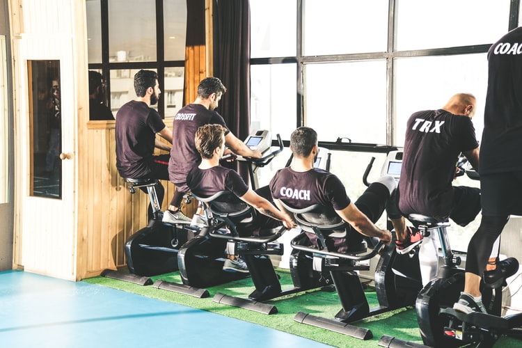 Gym memberships can get quite expensive and with the higher costs of living in many areas it can be difficult to afford a gym membership. Today we are going to look at some options for saving on your gym membership.